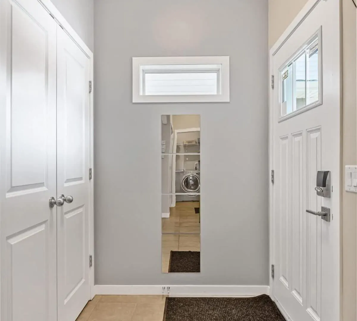 Holiday home The Venti - 3Bd 2Ba Yard Garage & Upper Suite Calgary
